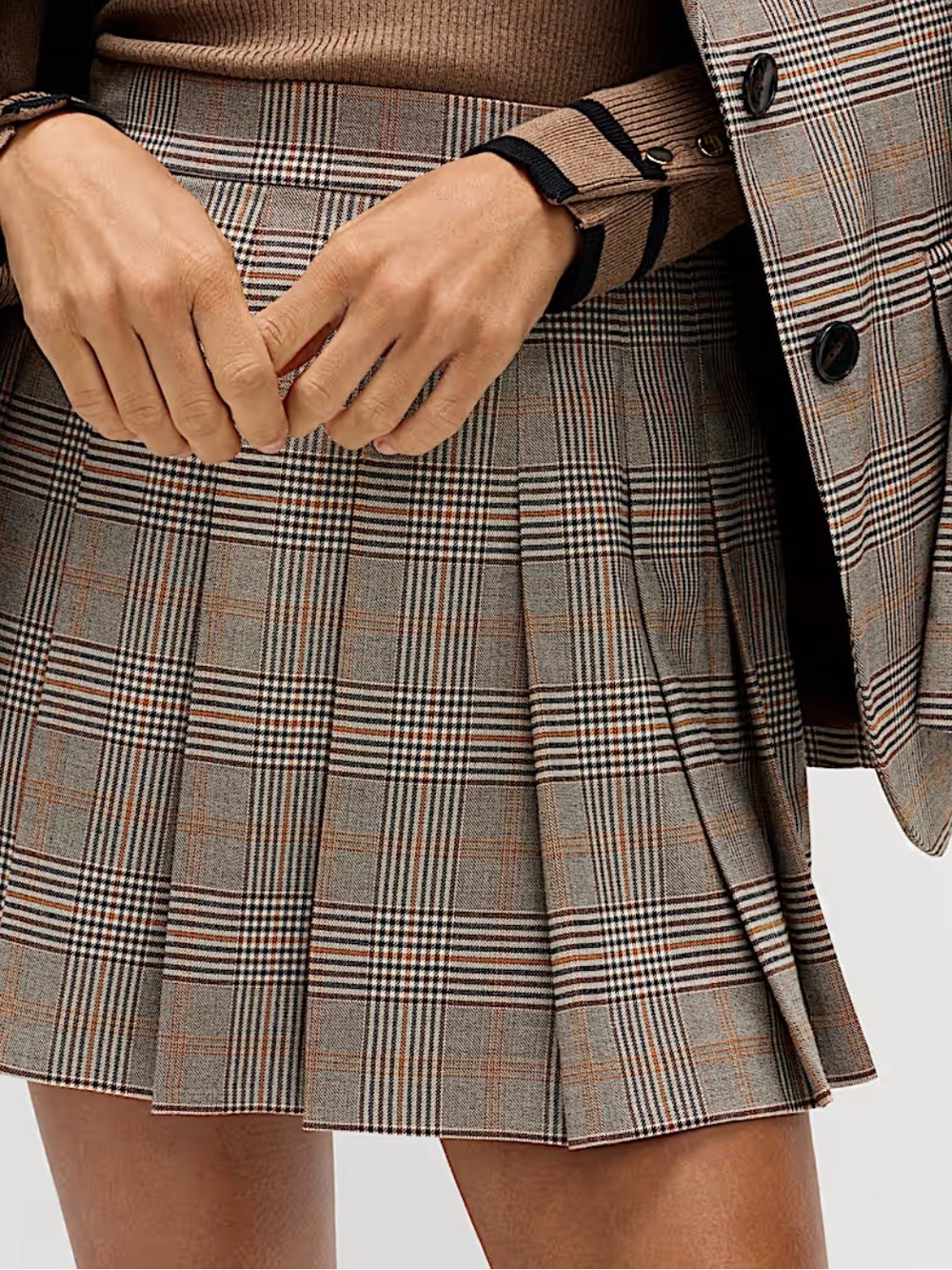 H&M Plaid Pleated Mini Skirt - size 10